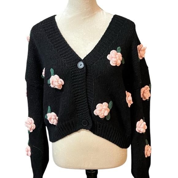 Luna + Ivy  Black Cardigan Sweater With Applique 3D Flowers Small New - Picture 1 of 5